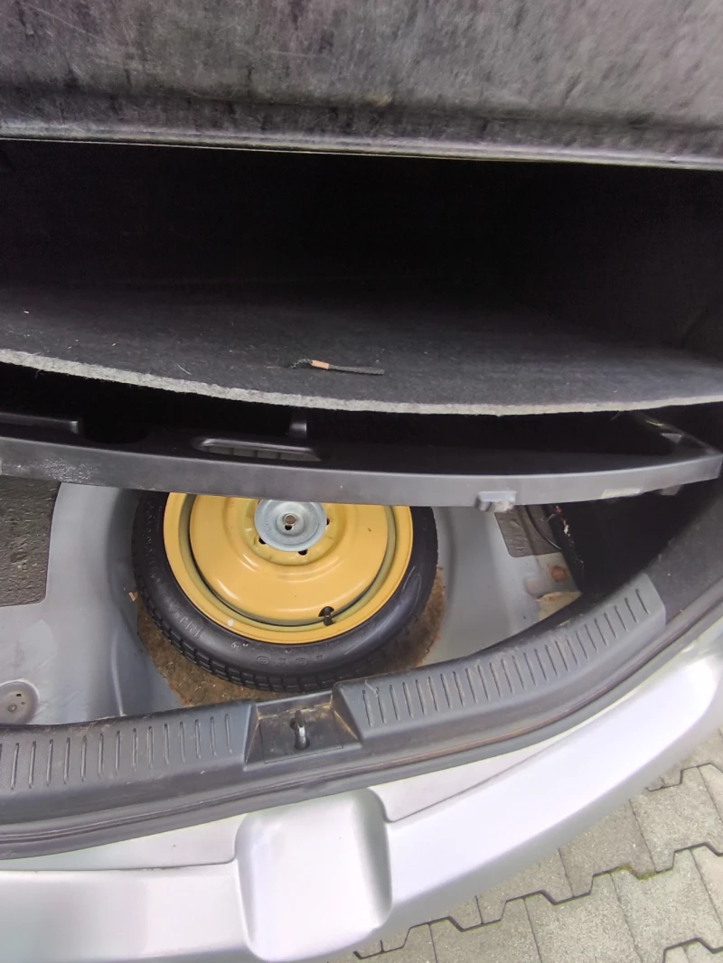 Mazda 3 1.6, напълно обслужен, снимка 6 - Автомобили и джипове - 51677633