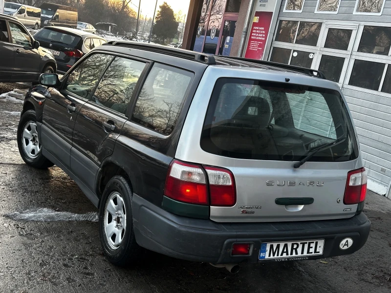 Subaru Forester 2.0i 4x4, снимка 4 - Автомобили и джипове - 52926500