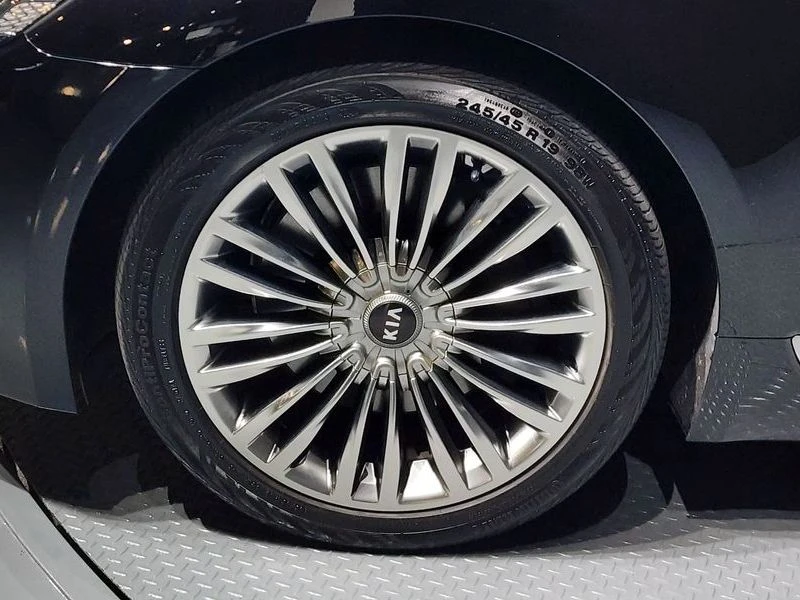 Kia K9 3.8 Automatic, снимка 5 - Автомобили и джипове - 55586596