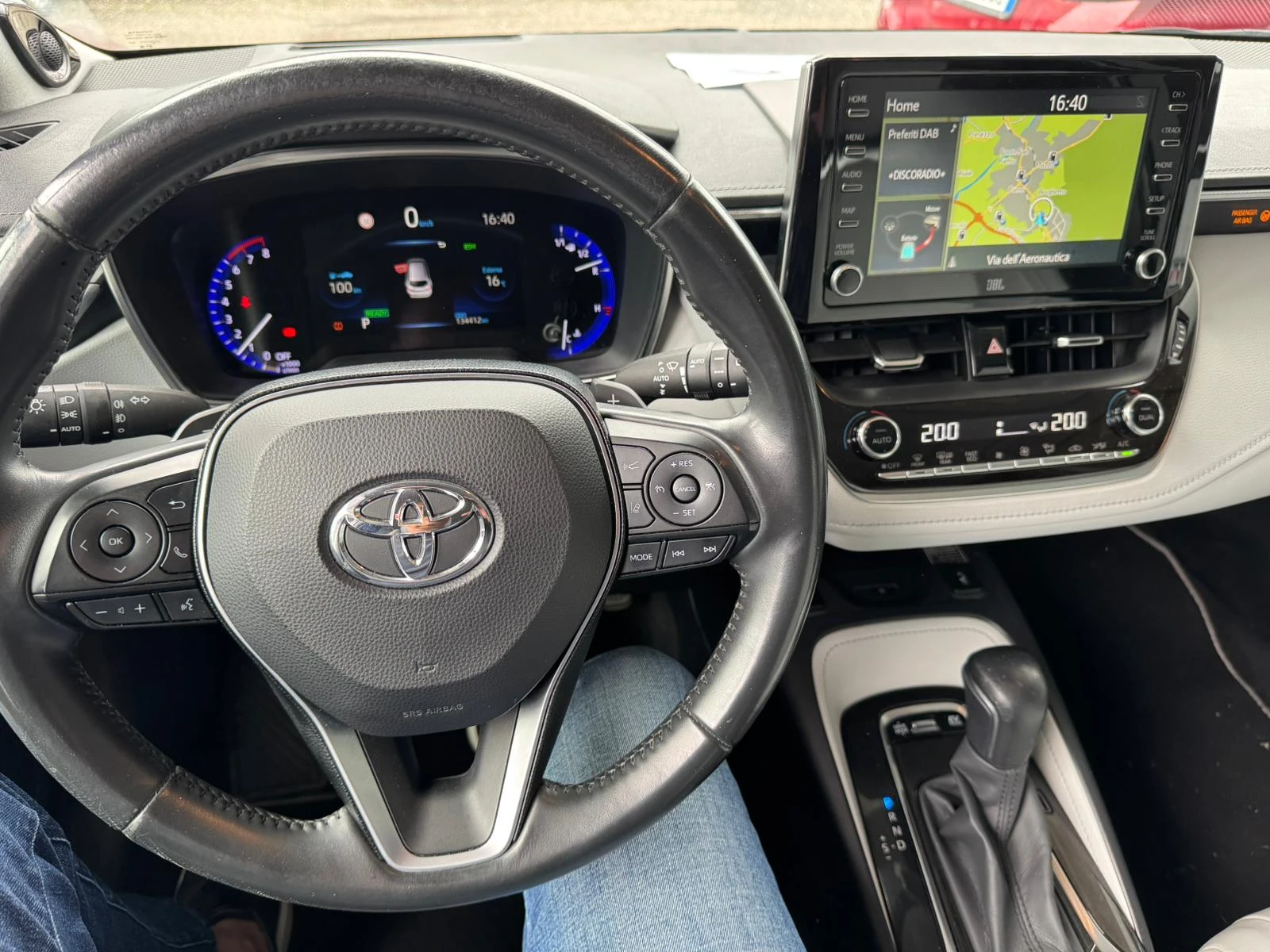Toyota Corolla 2.0 HYBRID, 184кс LOUNGE, HEAD UP, PANO, CARPLAY,  - изображение 7
