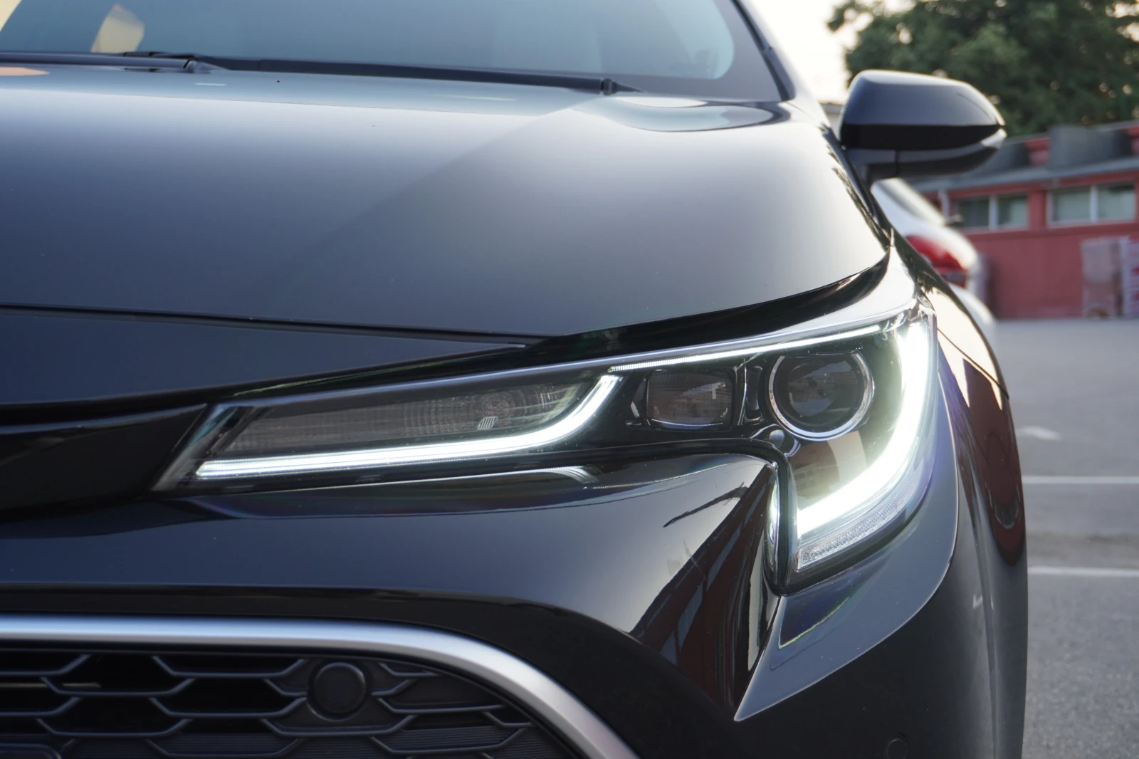 Toyota Corolla 2.0GR HYBRID184кс LOUNGE, HEAD UP, PANO, CARPLAY,  - изображение 9