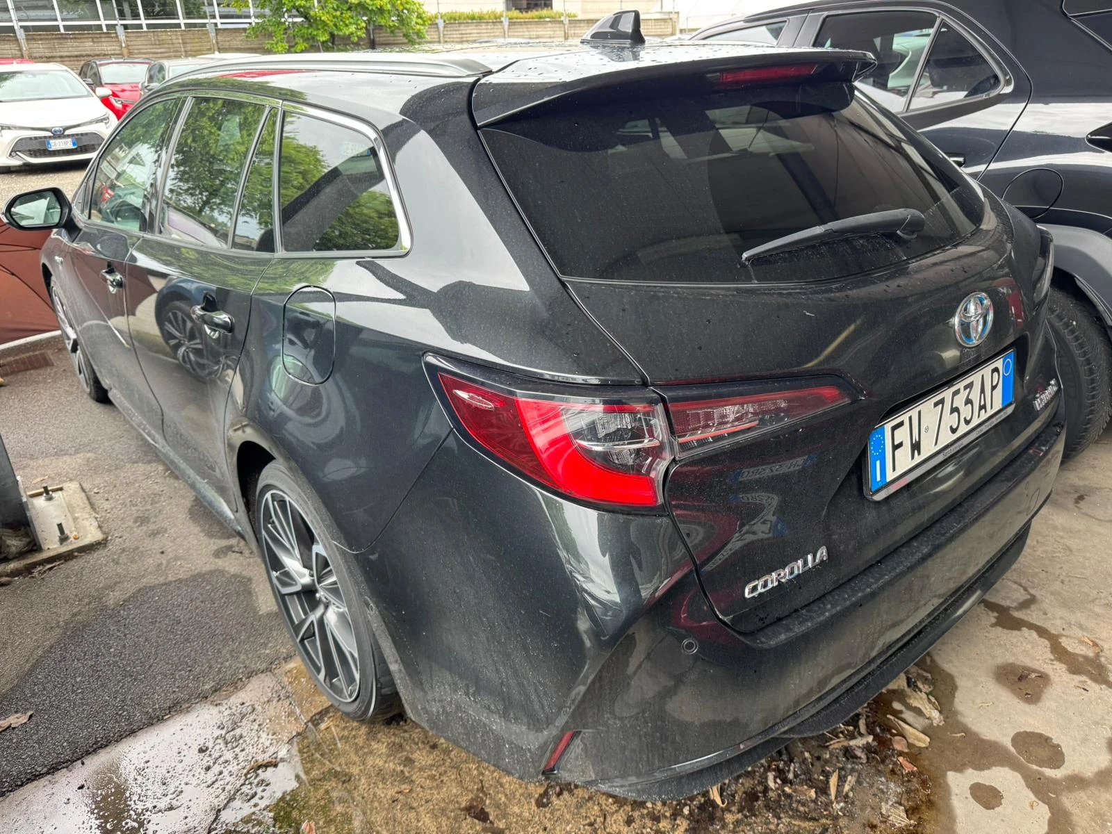 Toyota Corolla 2.0 HYBRID, 184кс LOUNGE, HEAD UP, PANO, CARPLAY,  - изображение 2