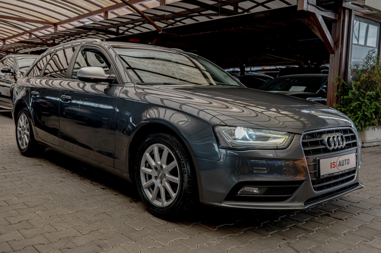 Audi A4 2.0TDI/Sline/Подгрев/Навигация/BiXenon/Климатроник - изображение 2