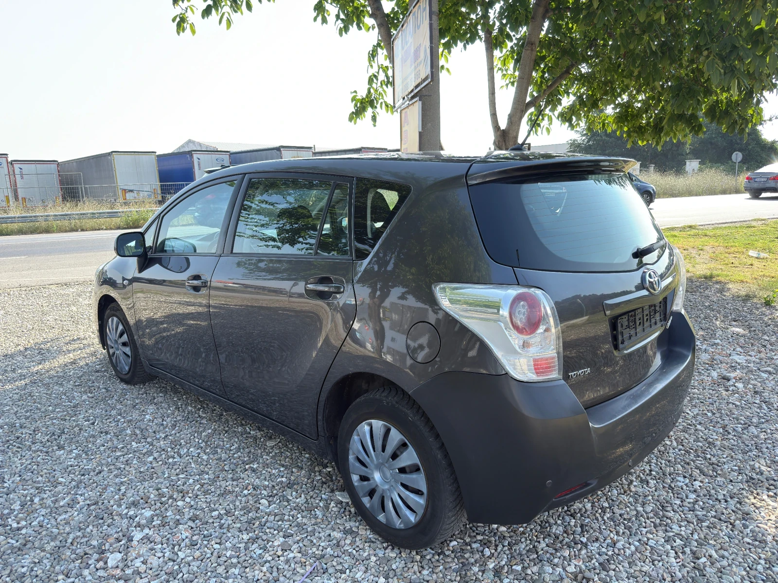 Toyota Corolla verso 2.0 D4D - изображение 4