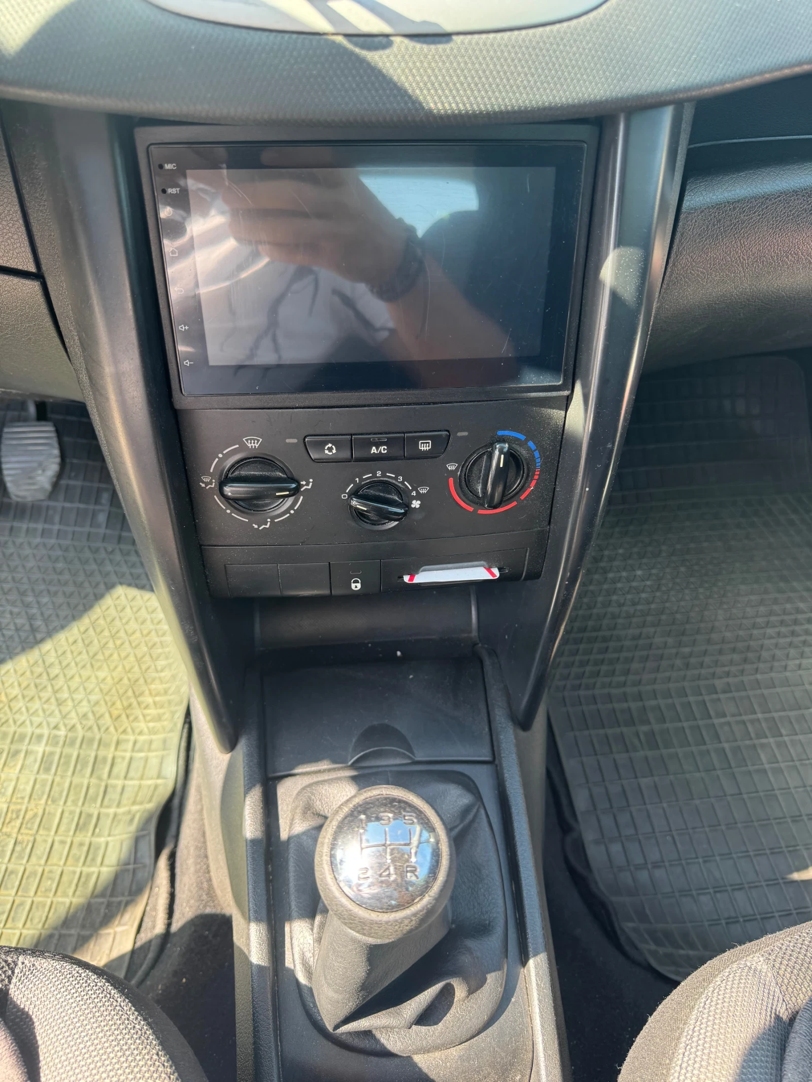 Peugeot 207 1.4HDI - изображение 10
