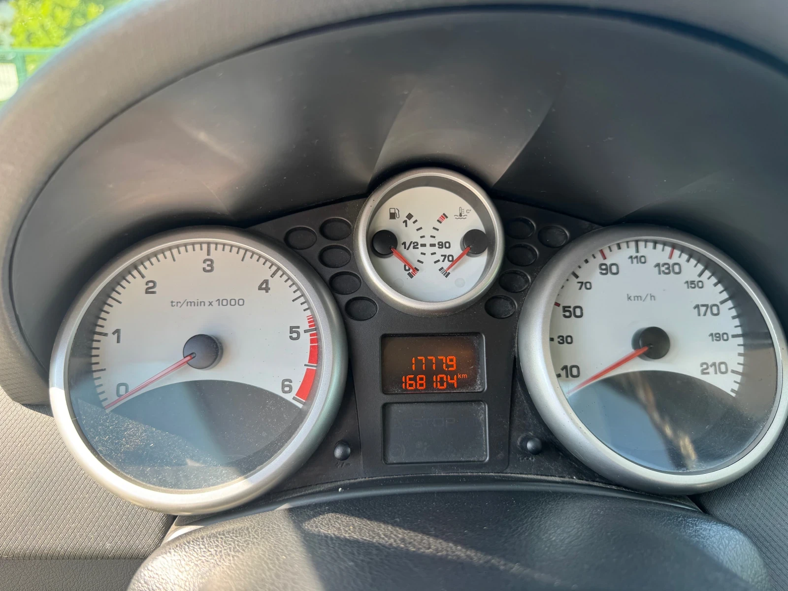 Peugeot 207 1.4HDI - изображение 9
