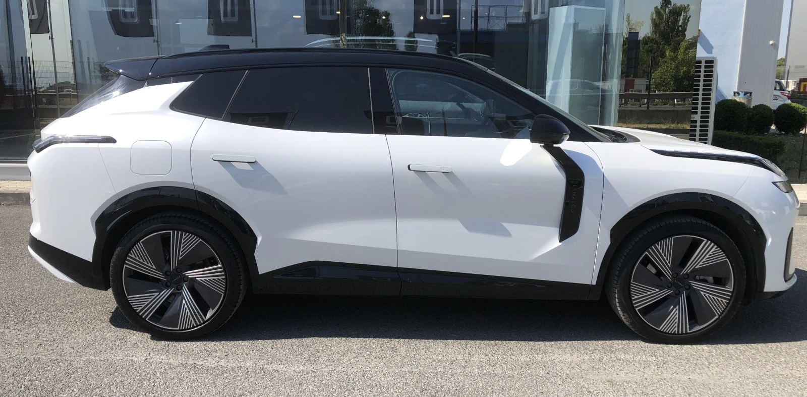 LynkCo 08 Plug-in Hybrid (More)* НАЛИЧЕН* 200км EL пробег , снимка 3 - Автомобили и джипове - 55752070