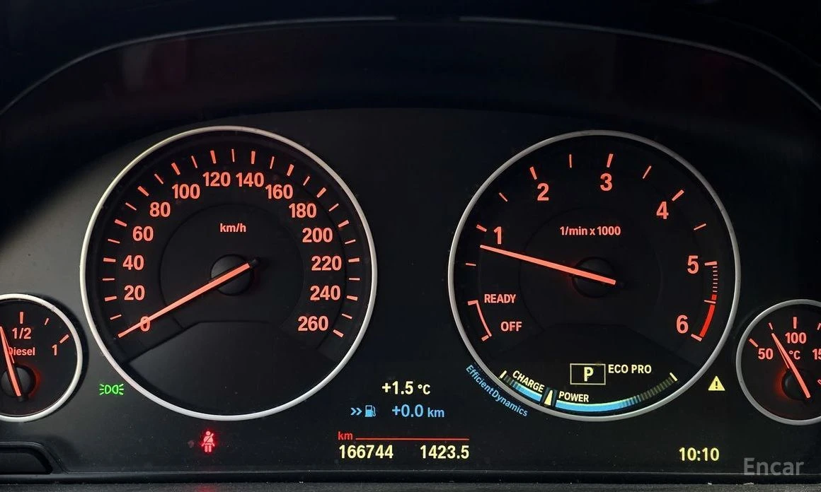 BMW 320  - изображение 9