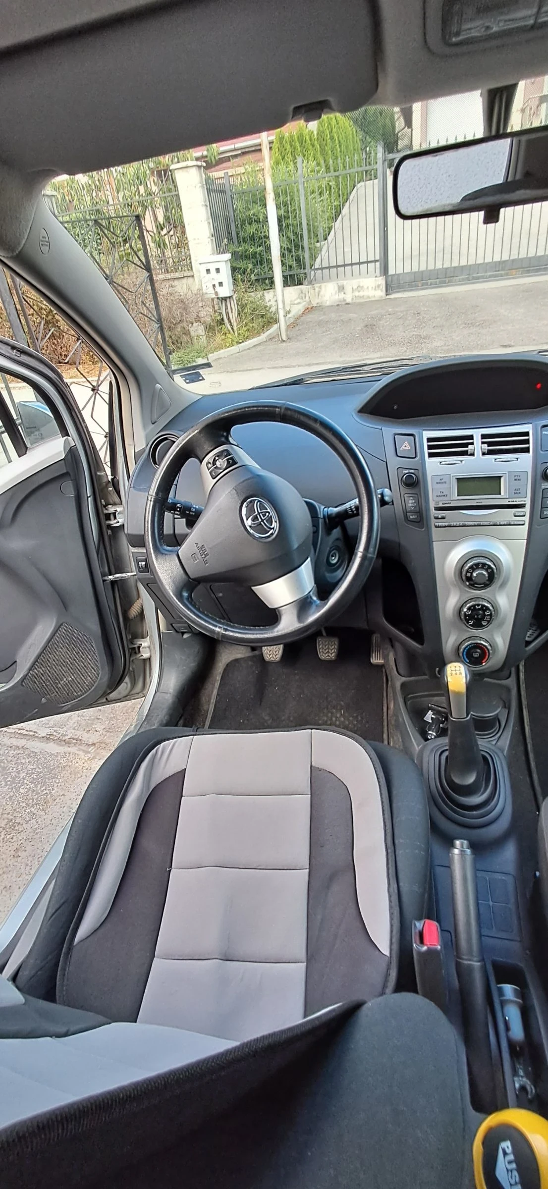 Toyota Yaris, снимка 6 - Автомобили и джипове - 53295941