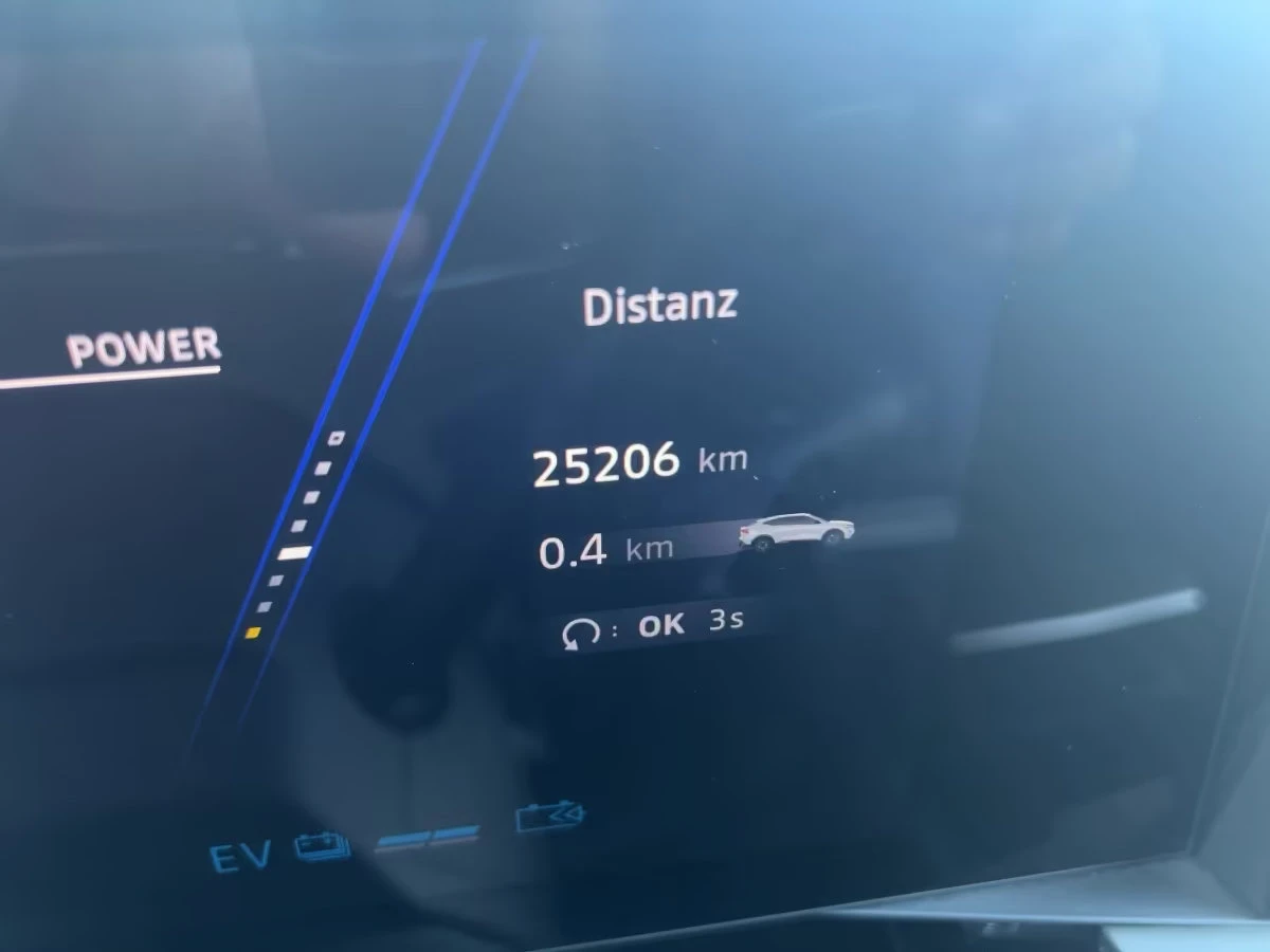 Renault Rafale 200HP/E-TECH/ESPRIT-ALPINE/PANO/360/188z, снимка 12 - Автомобили и джипове - 53907884