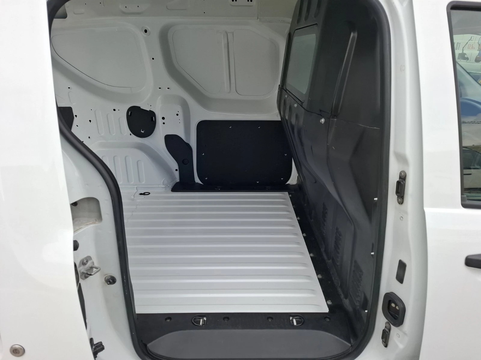 Dacia Dokker, снимка 16 - Автомобили и джипове - 54092604