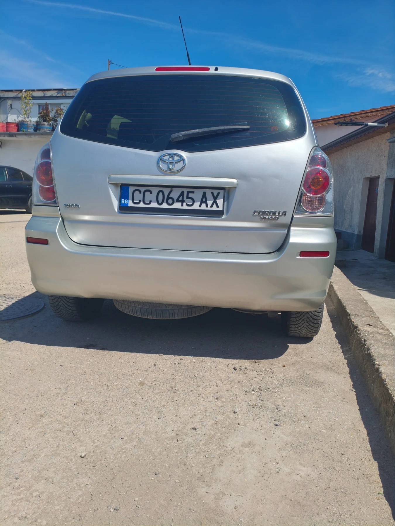 Toyota Corolla verso 2.0, снимка 2 - Автомобили и джипове - 54332636