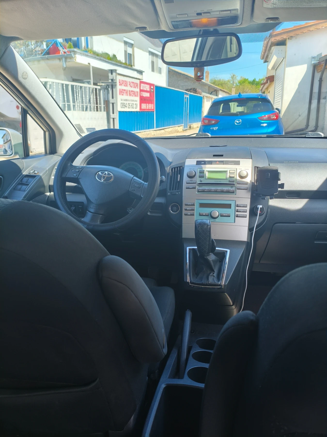 Toyota Corolla verso 2.0, снимка 5 - Автомобили и джипове - 54332636