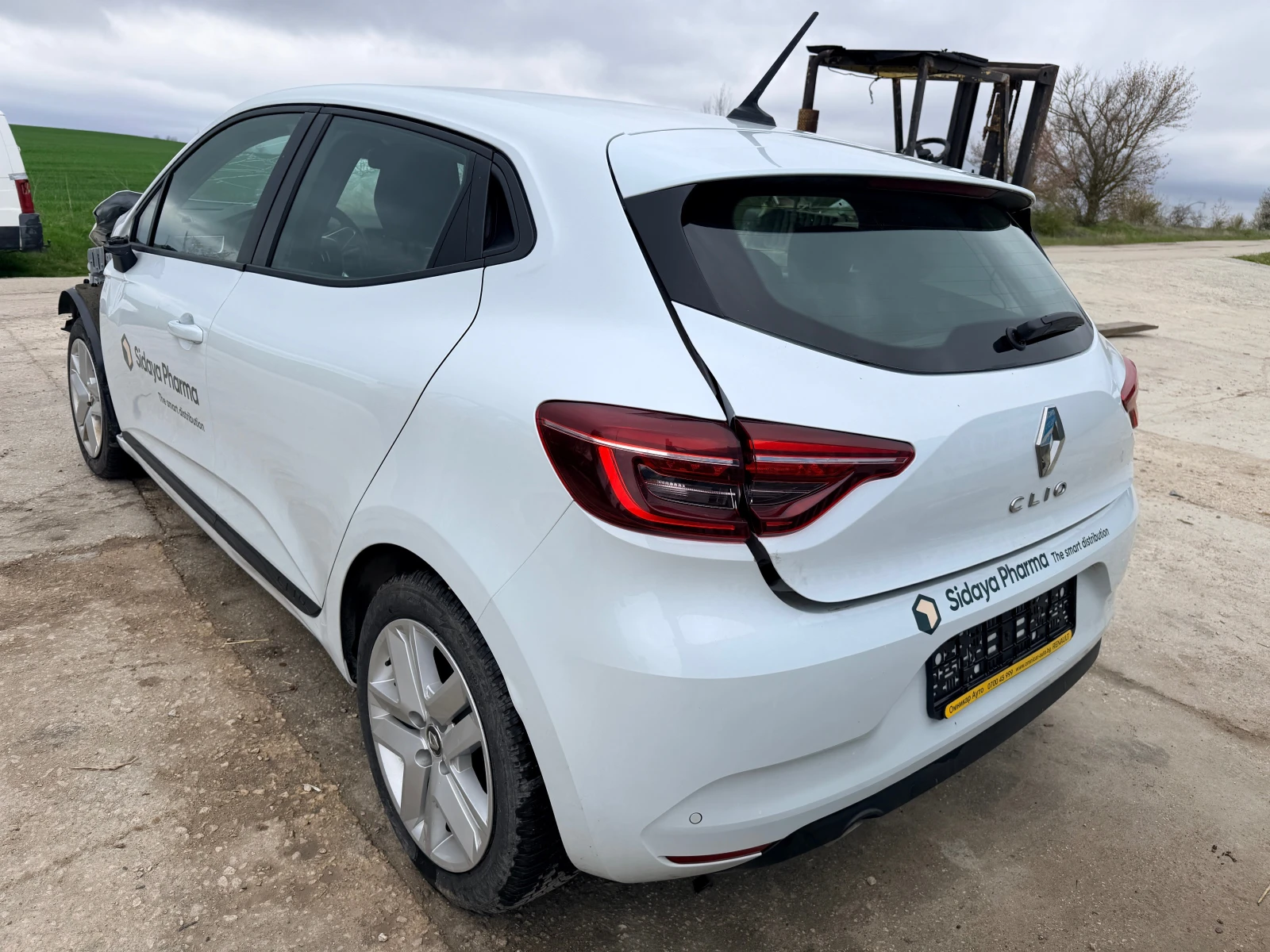 Renault Clio 1.0 TCe, снимка 8 - Автомобили и джипове - 54395468