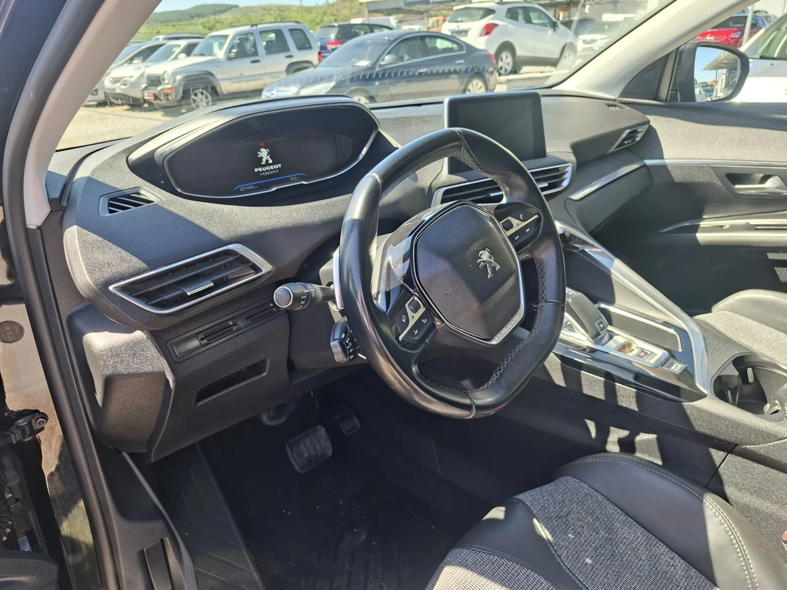 Peugeot 3008 Led / Automat / Panorama, снимка 7 - Автомобили и джипове - 54709554