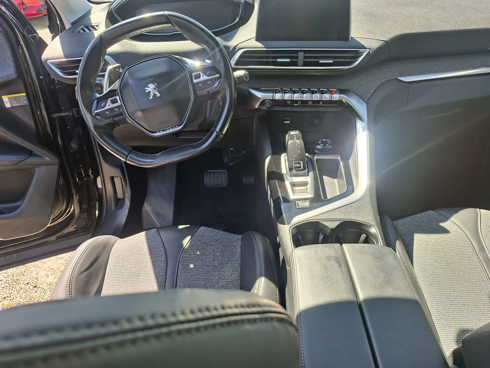 Peugeot 3008 Led / Automat / Panorama, снимка 6 - Автомобили и джипове - 54709554