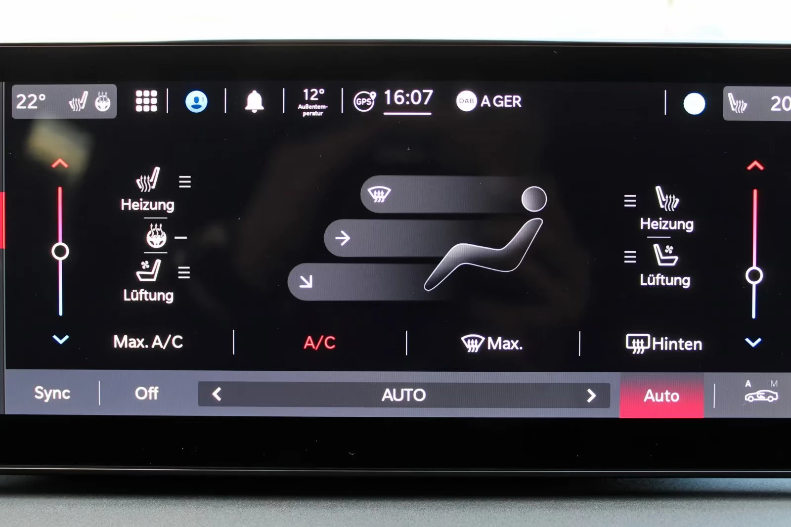 Alfa Romeo Tonale PHEV/160HP/VELOCE/360/DIGITAL/PANO/ACC/515z, снимка 12 - Автомобили и джипове - 55122822