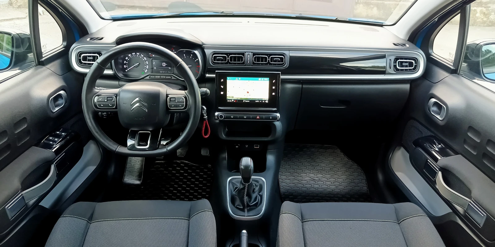 Citroen C3 Panoramic Roof , снимка 5 - Автомобили и джипове - 55386616