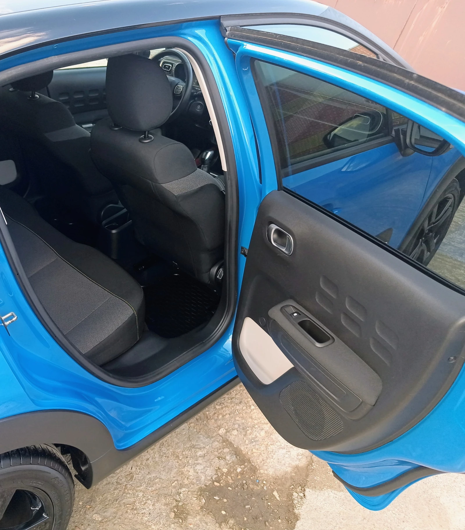 Citroen C3 Panoramic Roof , снимка 8 - Автомобили и джипове - 55386616