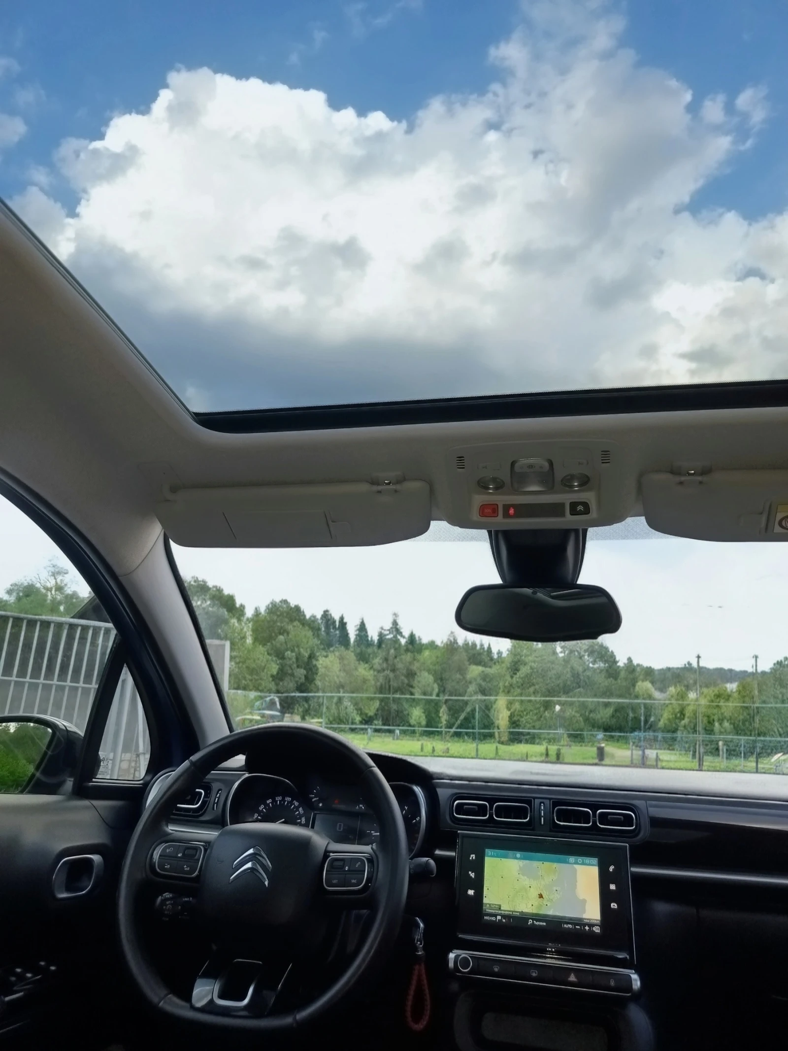 Citroen C3 Panoramic Roof , снимка 9 - Автомобили и джипове - 55386616
