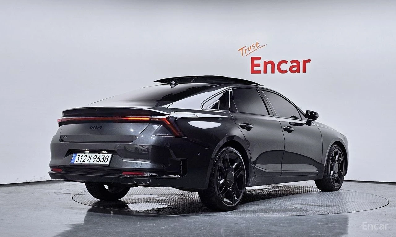 Kia K8 3.5* SIGNATURE BLACK* ВСИЧКИ ЕКСТРИ* КРАЙНА ЦЕНА, снимка 3 - Автомобили и джипове - 55533840