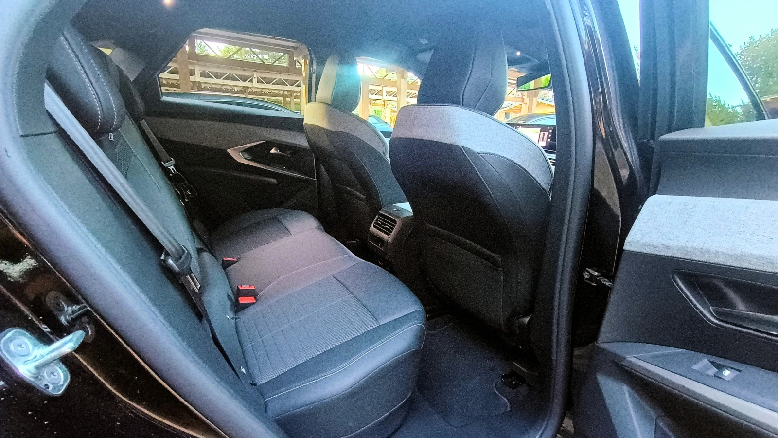 Peugeot 3008 Allure 1.2 Hybrid E-DCS6, снимка 9 - Автомобили и джипове - 56637737