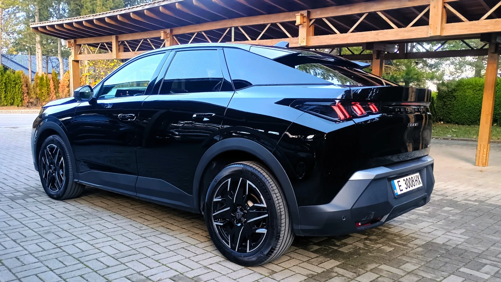 Peugeot 3008 Allure 1.2 Hybrid E-DCS6, снимка 3 - Автомобили и джипове - 56637737