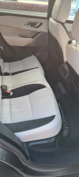 Land Rover Range Rover Velar R-dynamic! 300 коня! ТОП СЪСТОЯНИЕ , снимка 10