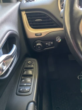 Jeep Cherokee - 9500 € / 18580.38 лв. - 25564831 11