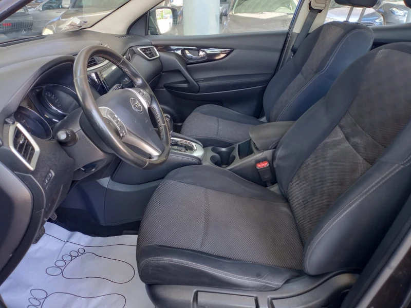 Nissan Qashqai 1.6 dCi АВТОМАТИК NAVI 162800 к.м. , снимка 6 - Автомобили и джипове - 42930702