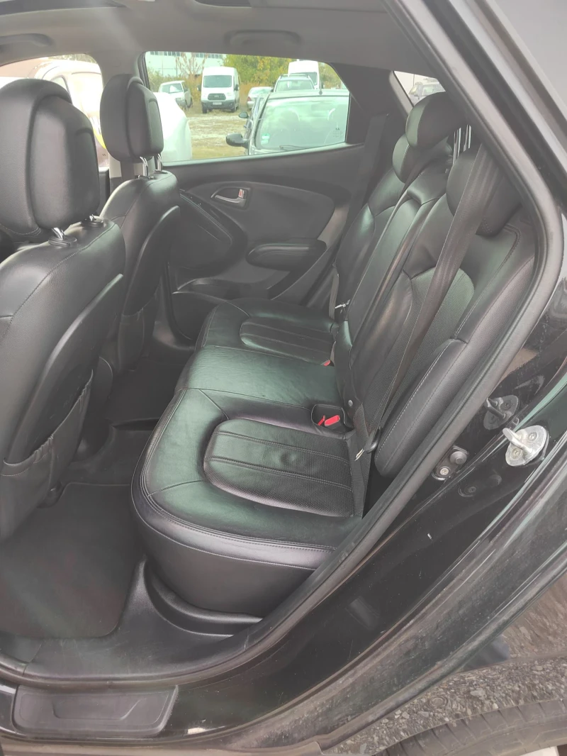 Hyundai IX35 2.0 AUTOMAT , снимка 8 - Автомобили и джипове - 52132892