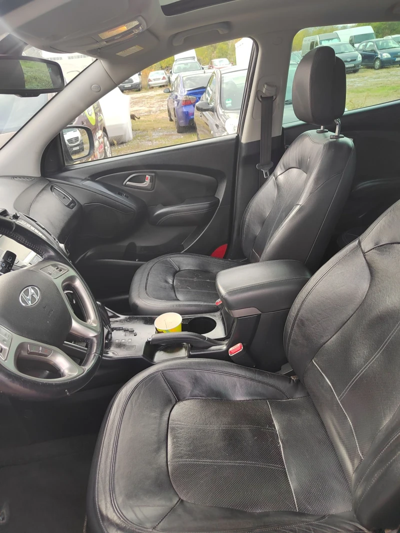 Hyundai IX35 2.0 AUTOMAT , снимка 10 - Автомобили и джипове - 52132892