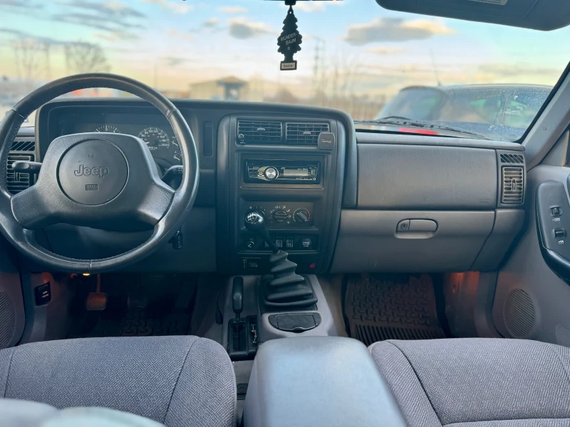 Jeep Cherokee 2.5TDI 116к.с Фейслифт, снимка 8 - Автомобили и джипове - 53498565