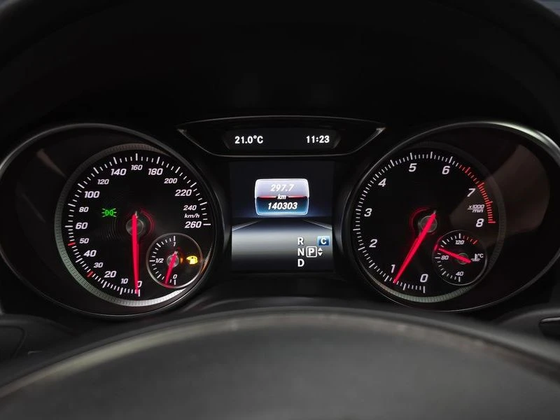 Mercedes-Benz GLA GLA220 Premium| 190к.с., снимка 8 - Автомобили и джипове - 56126847