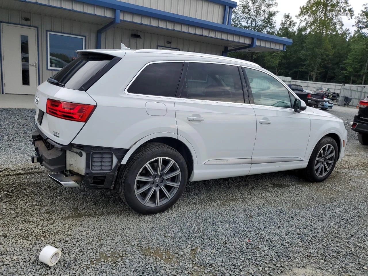 Audi Q7 PREMIUM PLUS 3.0T DISTRONIC/DIGITAL/ОБДУХВАНЕ - изображение 6