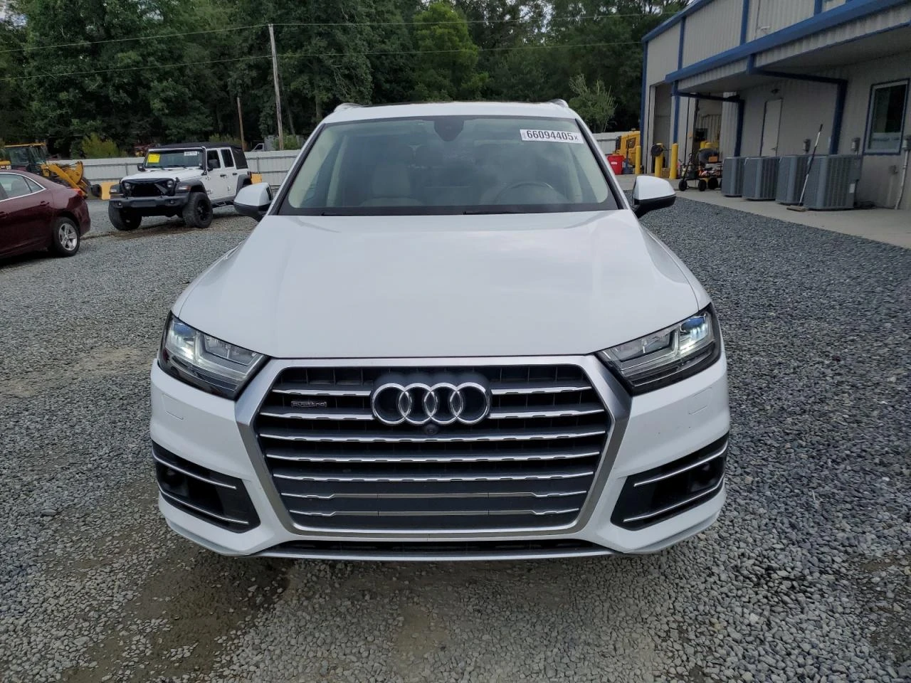 Audi Q7 PREMIUM PLUS 3.0T DISTRONIC/DIGITAL/ОБДУХВАНЕ - изображение 2