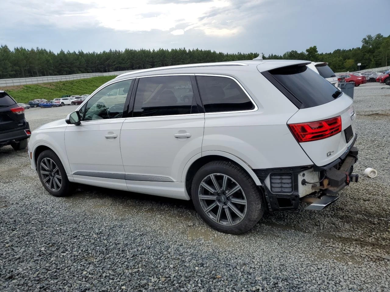 Audi Q7 PREMIUM PLUS 3.0T DISTRONIC/DIGITAL/ОБДУХВАНЕ - изображение 4