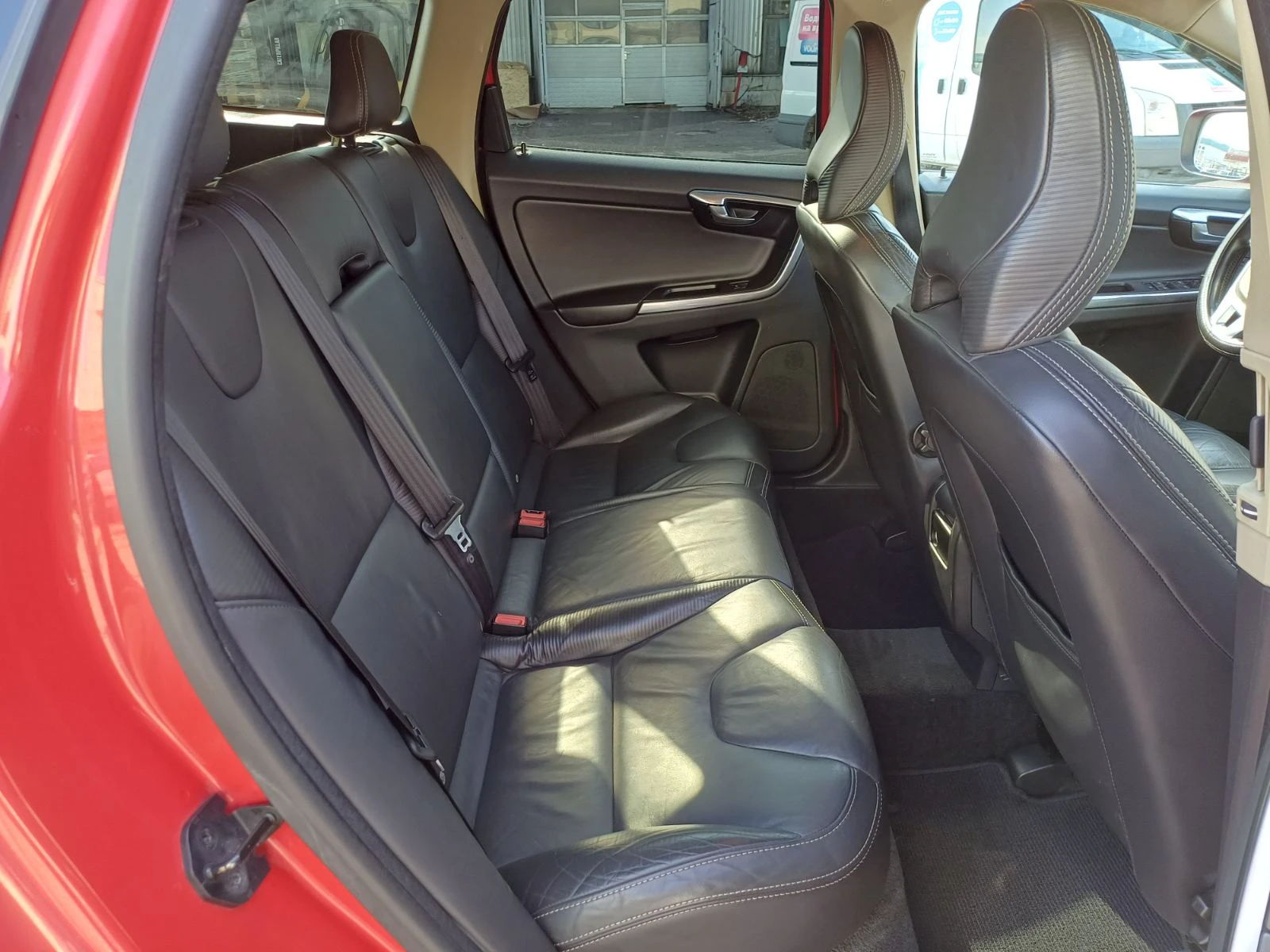 Volvo XC60 2.4 D5 AWD  | Mobile.bg � ����������� 14
