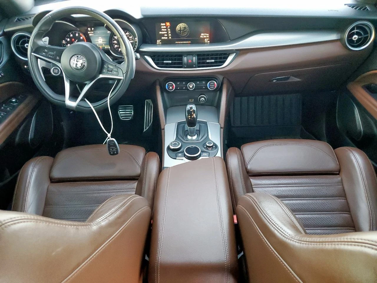 Alfa Romeo Stelvio TI* Q4* ДИСТРОНИК* ПОДГРЕВ* ОБДУХВАНЕ* КАФЯВА КОЖА - изображение 8