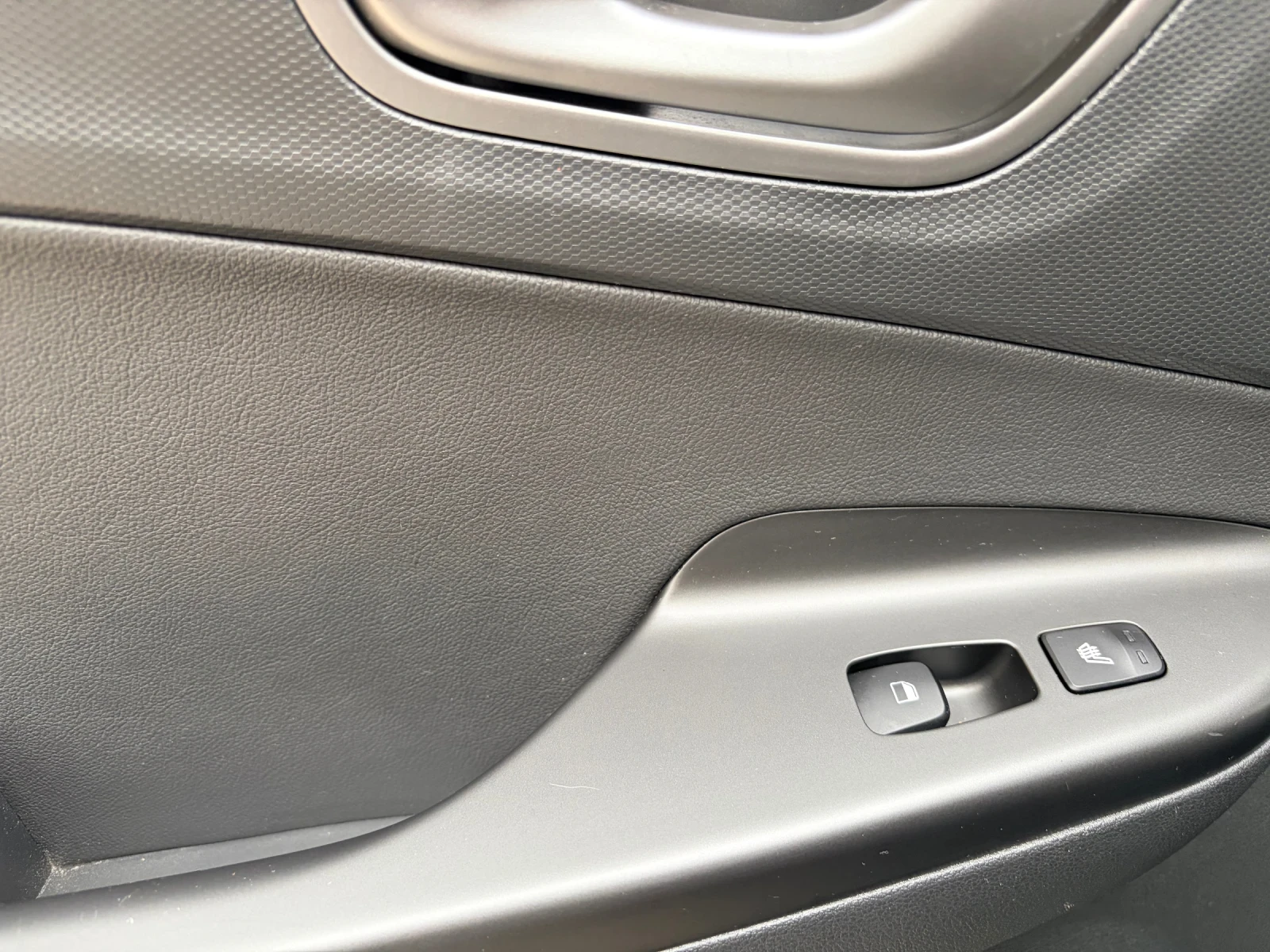 Hyundai Kona FACELIFT!!!PREMIUM!!! 64kw 204pc TERMOPOMPA!!!, снимка 13 - Автомобили и джипове - 53953622