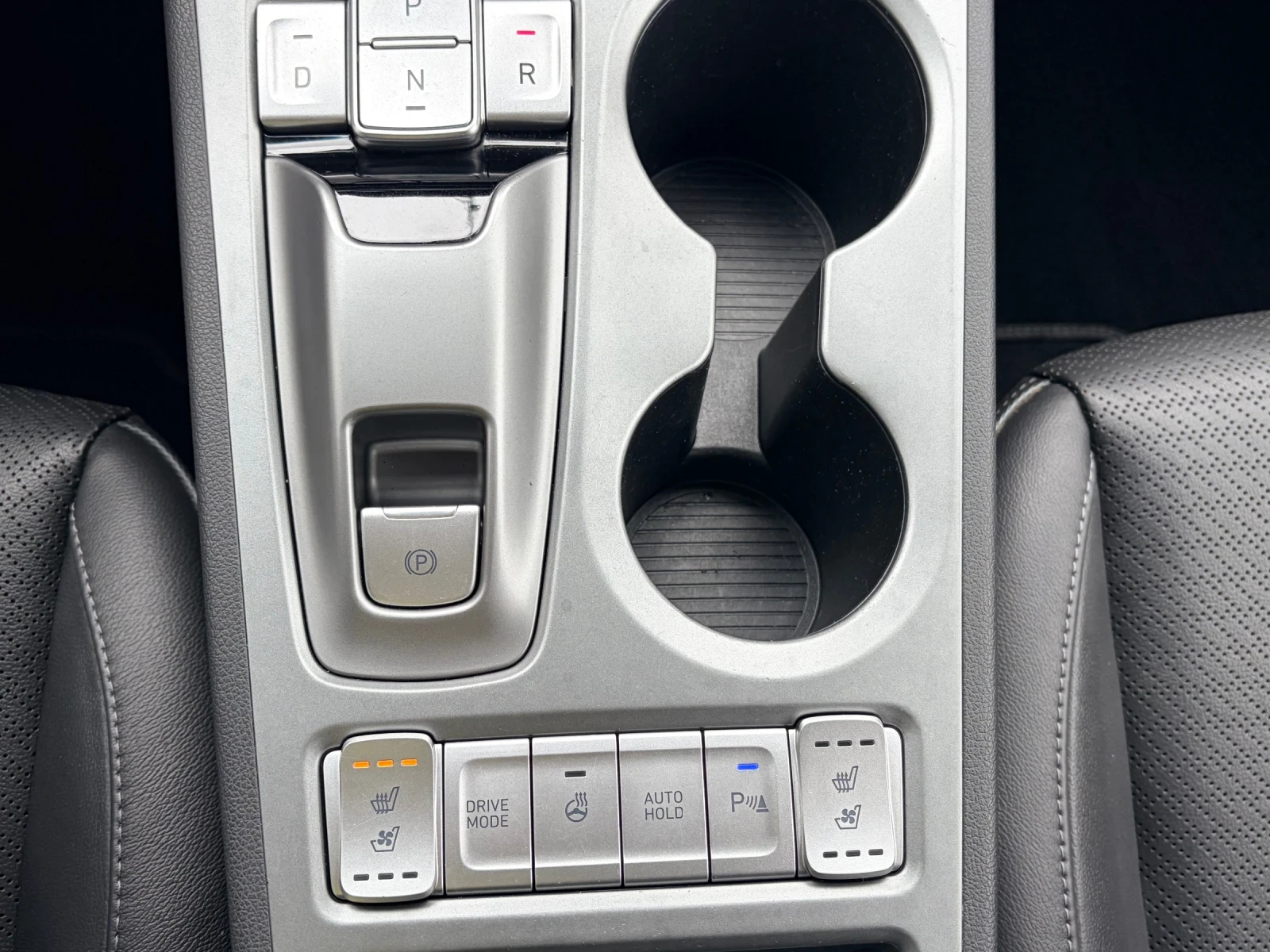 Hyundai Kona FACELIFT!!!PREMIUM!!! 64kw 204pc TERMOPOMPA!!!, снимка 11 - Автомобили и джипове - 53953622