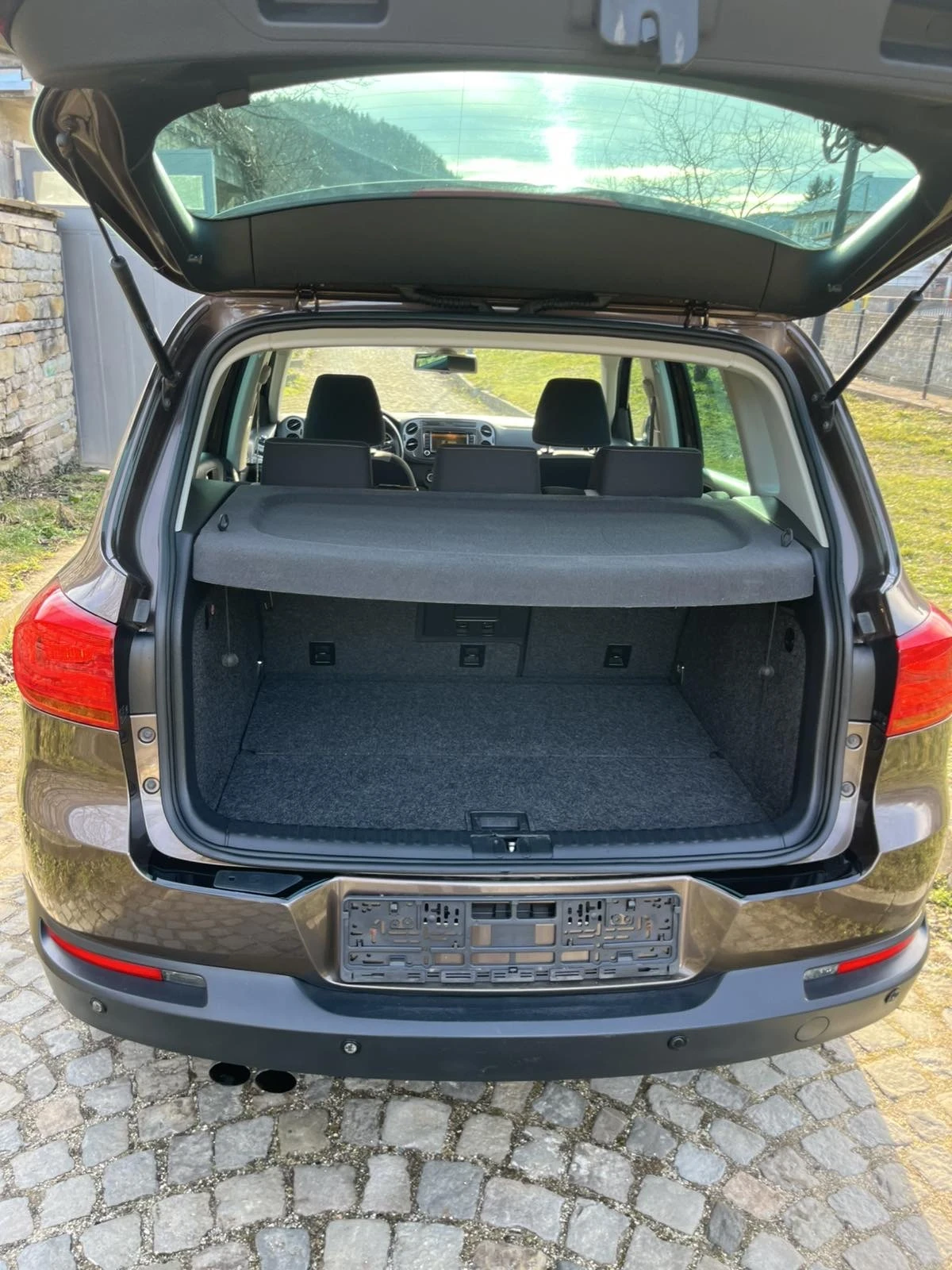 VW Tiguan 2.0TSI 4x4 FULL MAXX, снимка 3 - Автомобили и джипове - 54010438