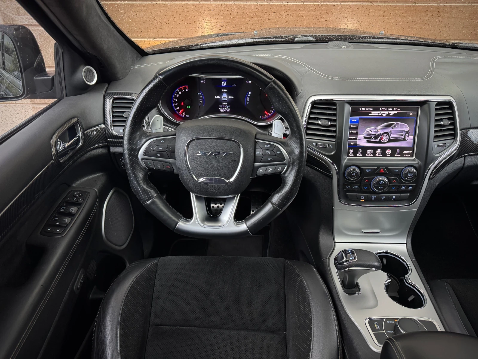 Jeep Grand cherokee 6.4 SRT, снимка 10 - Автомобили и джипове - 54564900