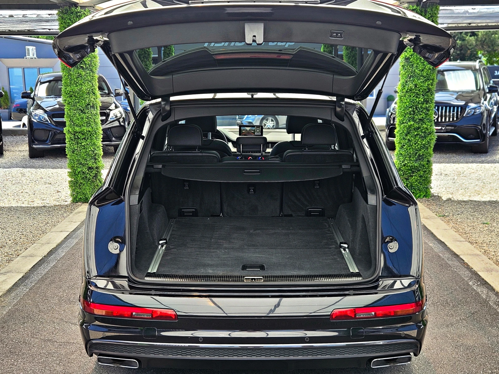 Audi Q7 S-LINE/DISTR/360CAMERA/PANO/САМОПАРКИРАНЕ/ПОДГР/LI, снимка 8 - Автомобили и джипове - 54855699