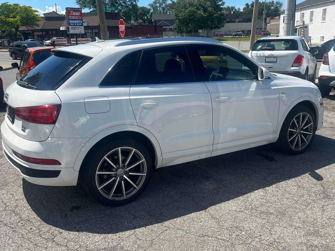 Audi Q3 | Progressiv | ПОДГРЕВ | ПАНОРАМА | , снимка 3 - Автомобили и джипове - 54974659