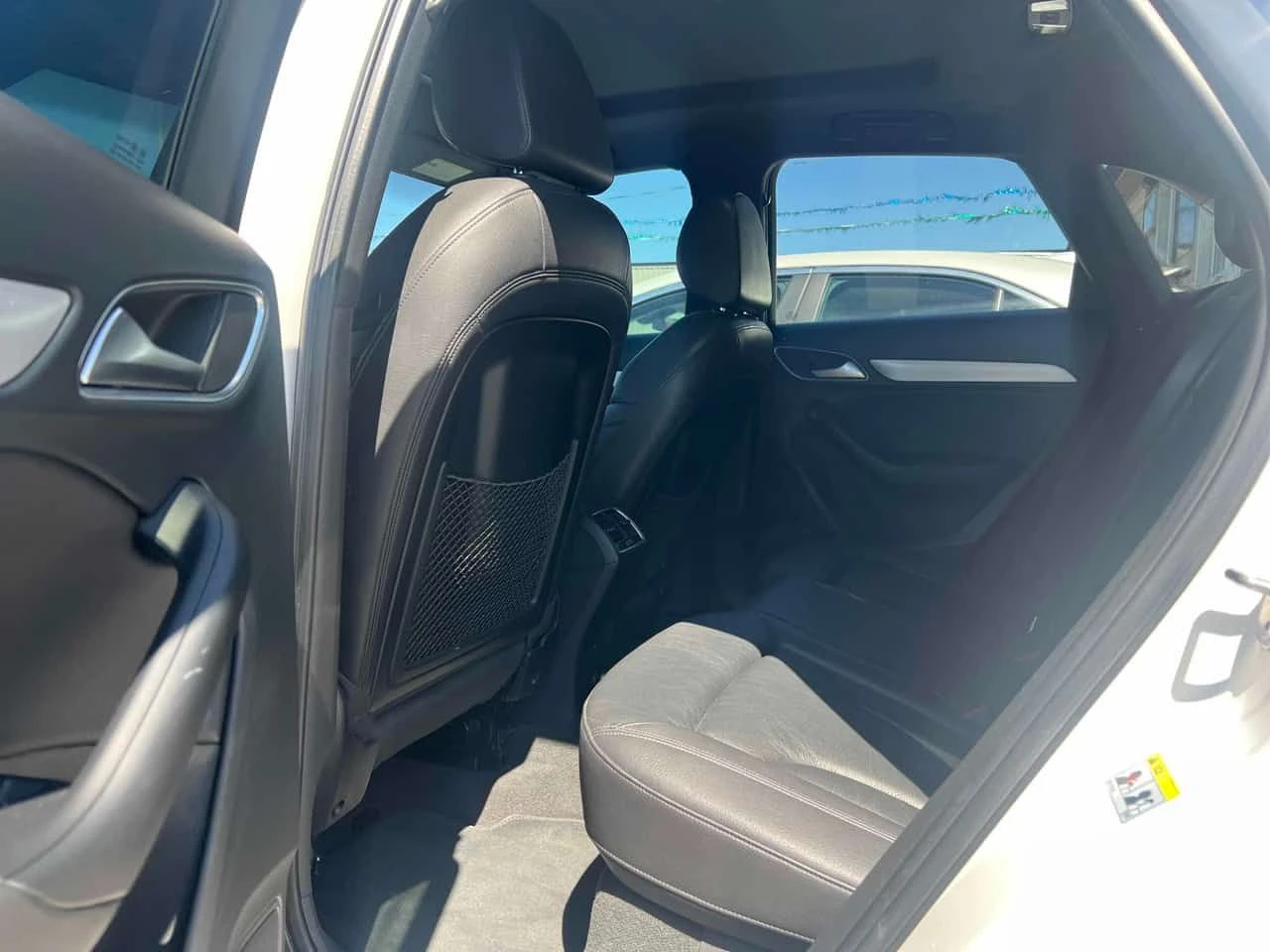 Audi Q3 | Progressiv | ПОДГРЕВ | ПАНОРАМА | , снимка 10 - Автомобили и джипове - 54974659