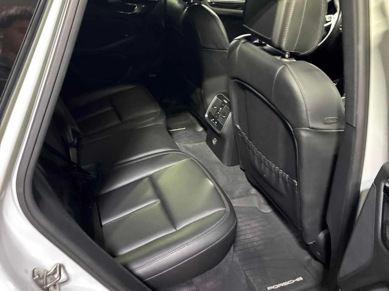 Porsche Macan * S * CARFAX * БЕЗ ПЪРВОНАЧАЛНА ВНОСКА, снимка 14 - Автомобили и джипове - 55423710