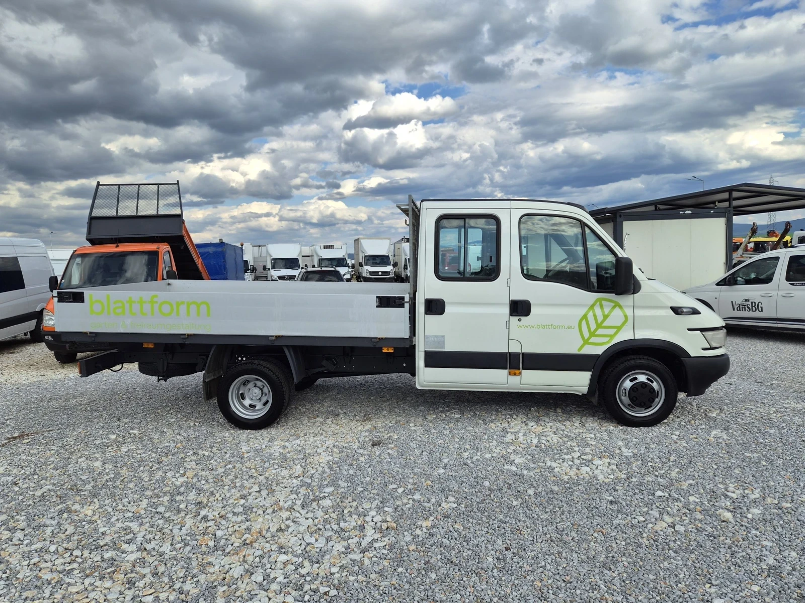 Iveco Daily 35c14 * Бордови * 7 месен * До 3.5 тона, снимка 6 - Бусове и автобуси - 55401663