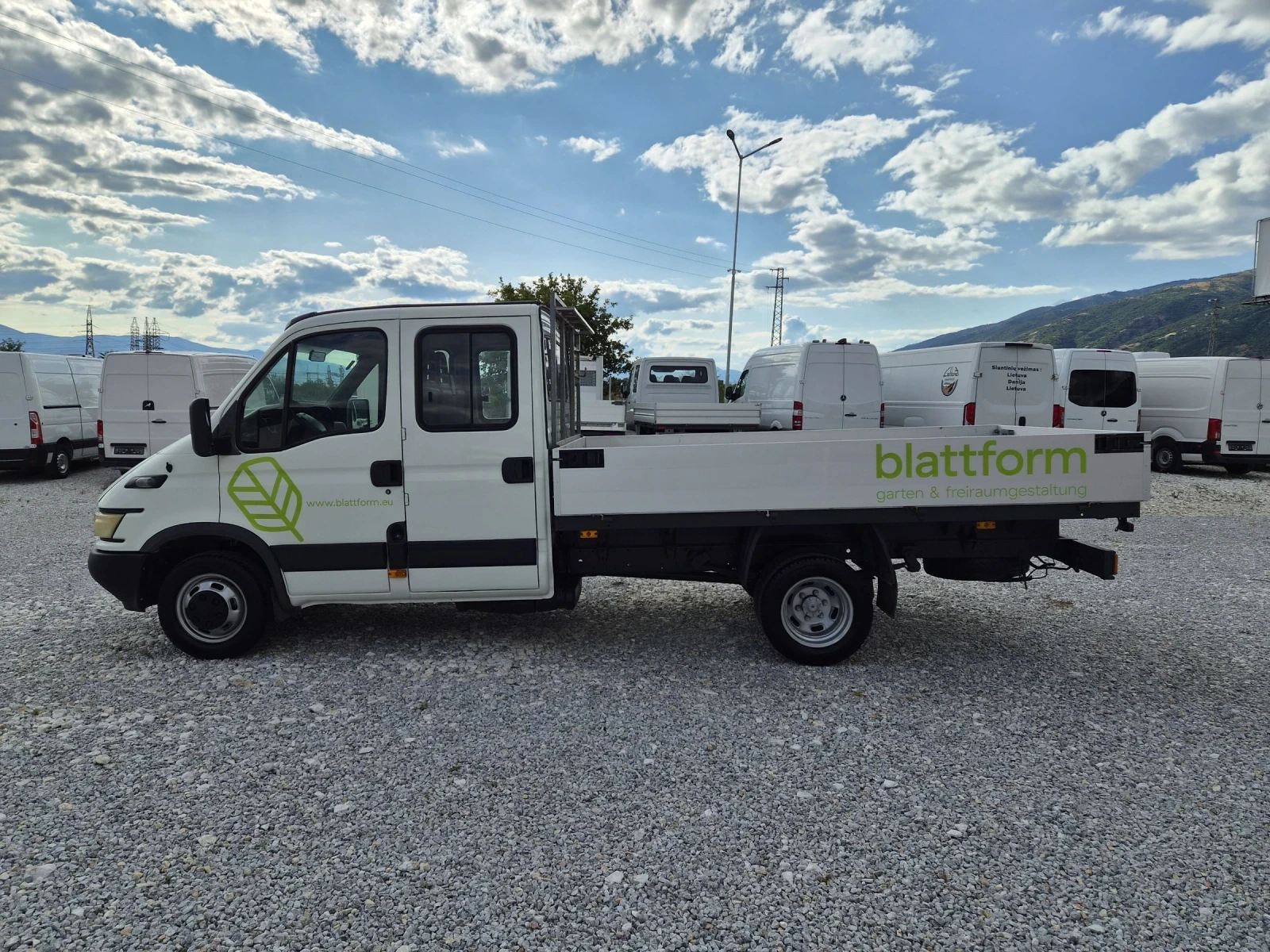 Iveco Daily 35c14 * Бордови * 7 месен * До 3.5 тона, снимка 2 - Бусове и автобуси - 55401663