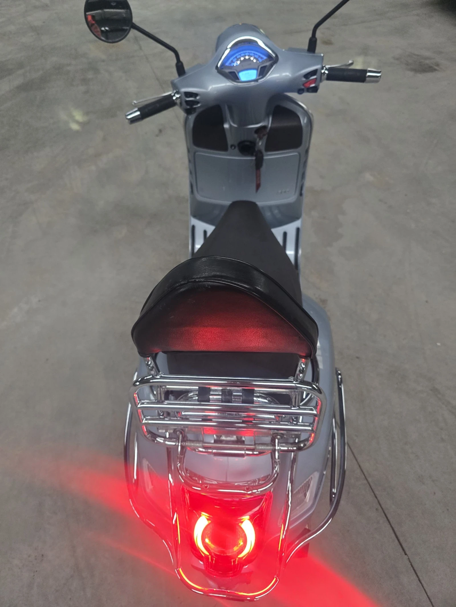 Vespa GTS 300 ABS, снимка 6 - Мотоциклети и мототехника - 54092091